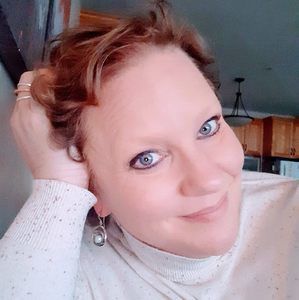 Meet your Posher, Joni